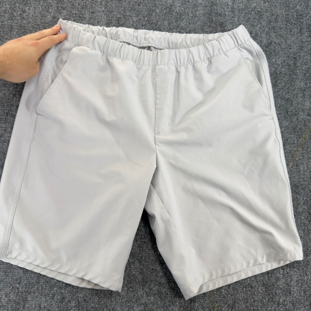 Greg Norman Performance Golf Shorts Stretch Elastic Waist Gray Size Medium